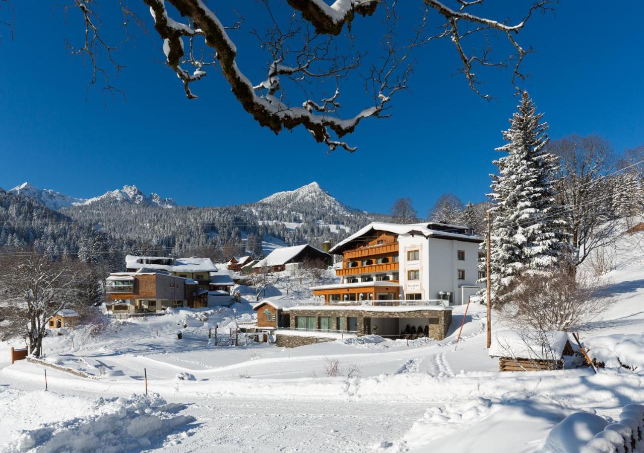 Hotel Burtschahof Bürserberg Екстериор снимка