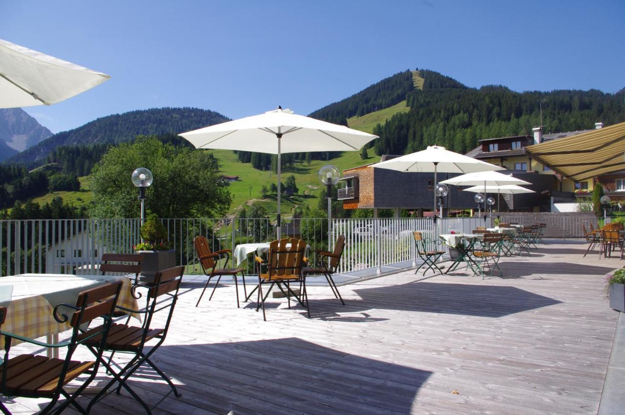 Hotel Burtschahof Bürserberg Екстериор снимка