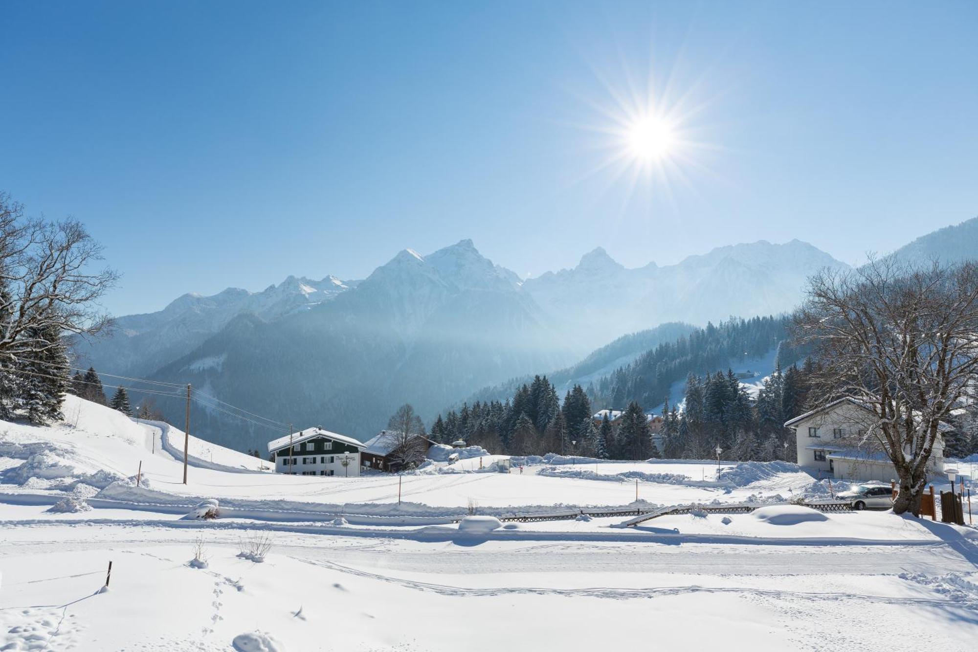 Hotel Burtschahof Bürserberg Екстериор снимка