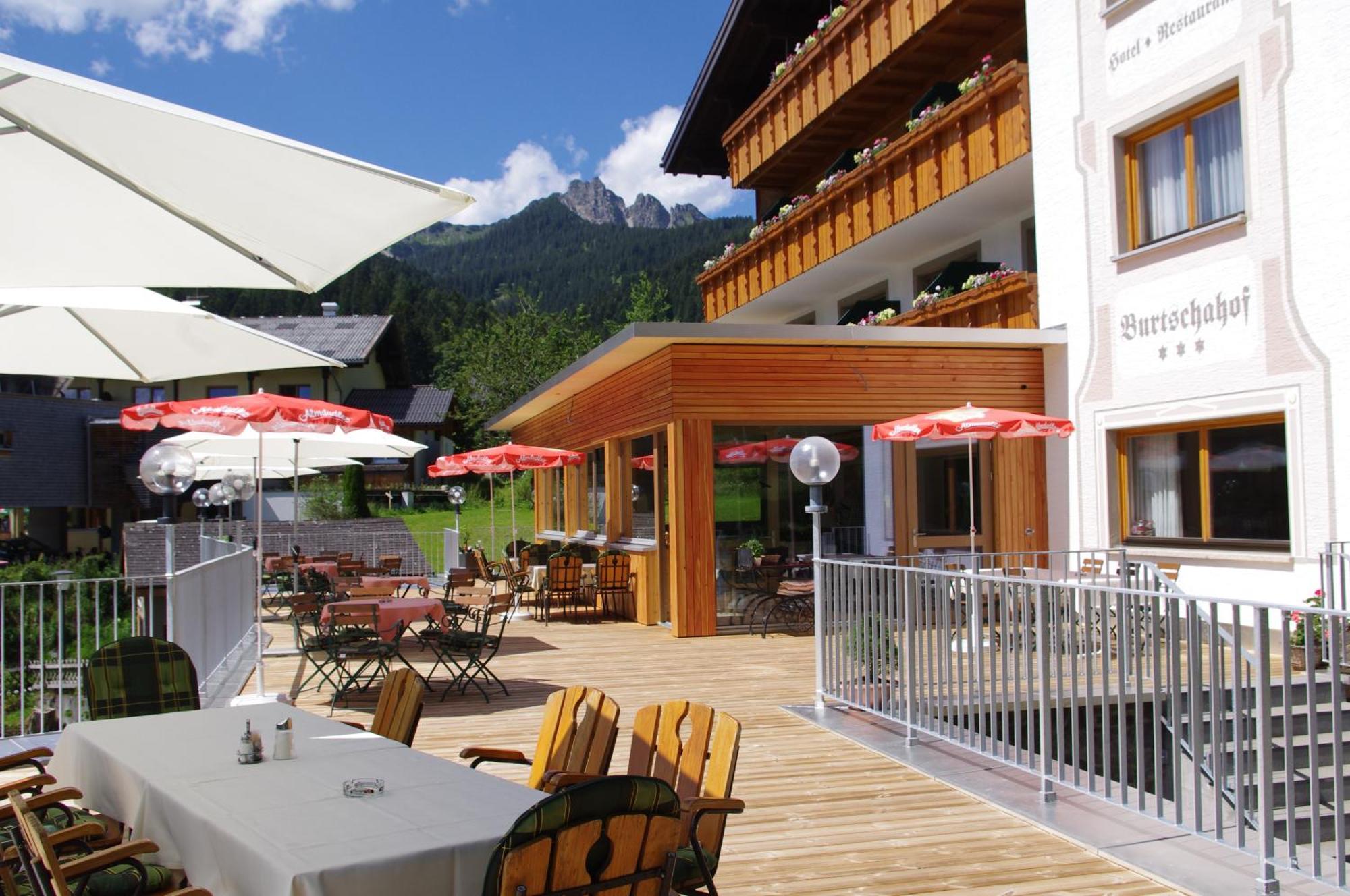 Hotel Burtschahof Bürserberg Екстериор снимка