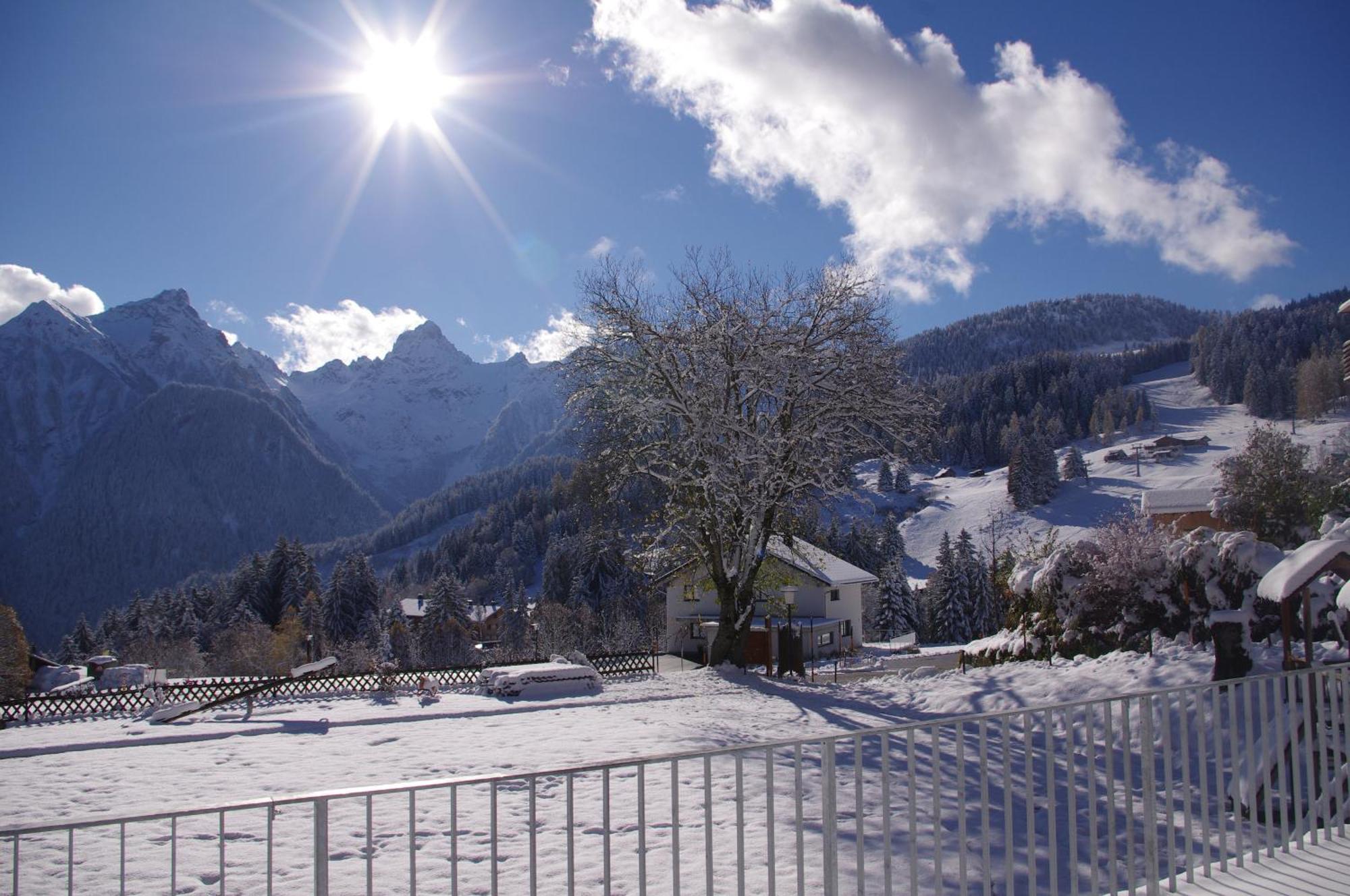 Hotel Burtschahof Bürserberg Екстериор снимка