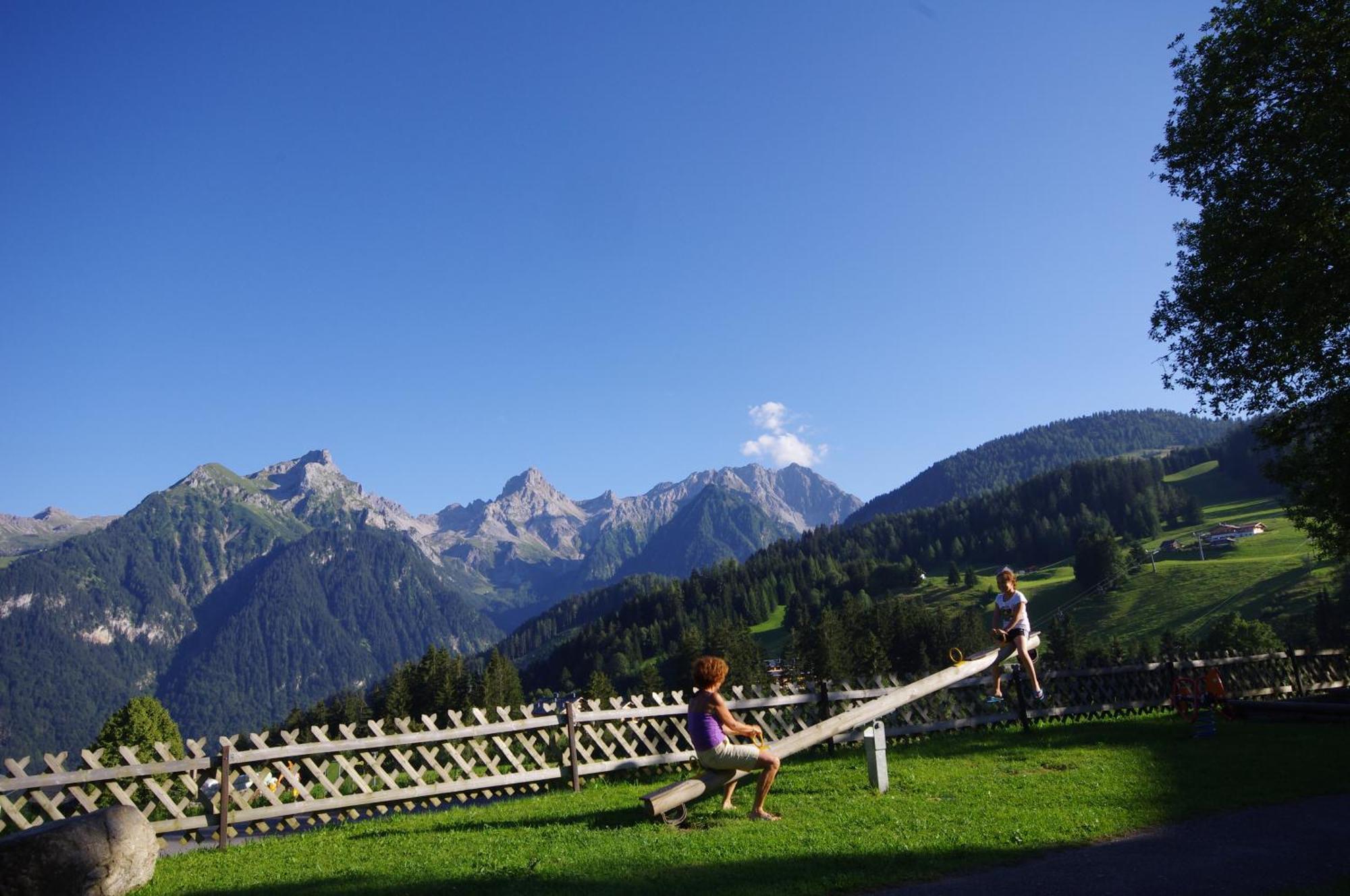 Hotel Burtschahof Bürserberg Екстериор снимка
