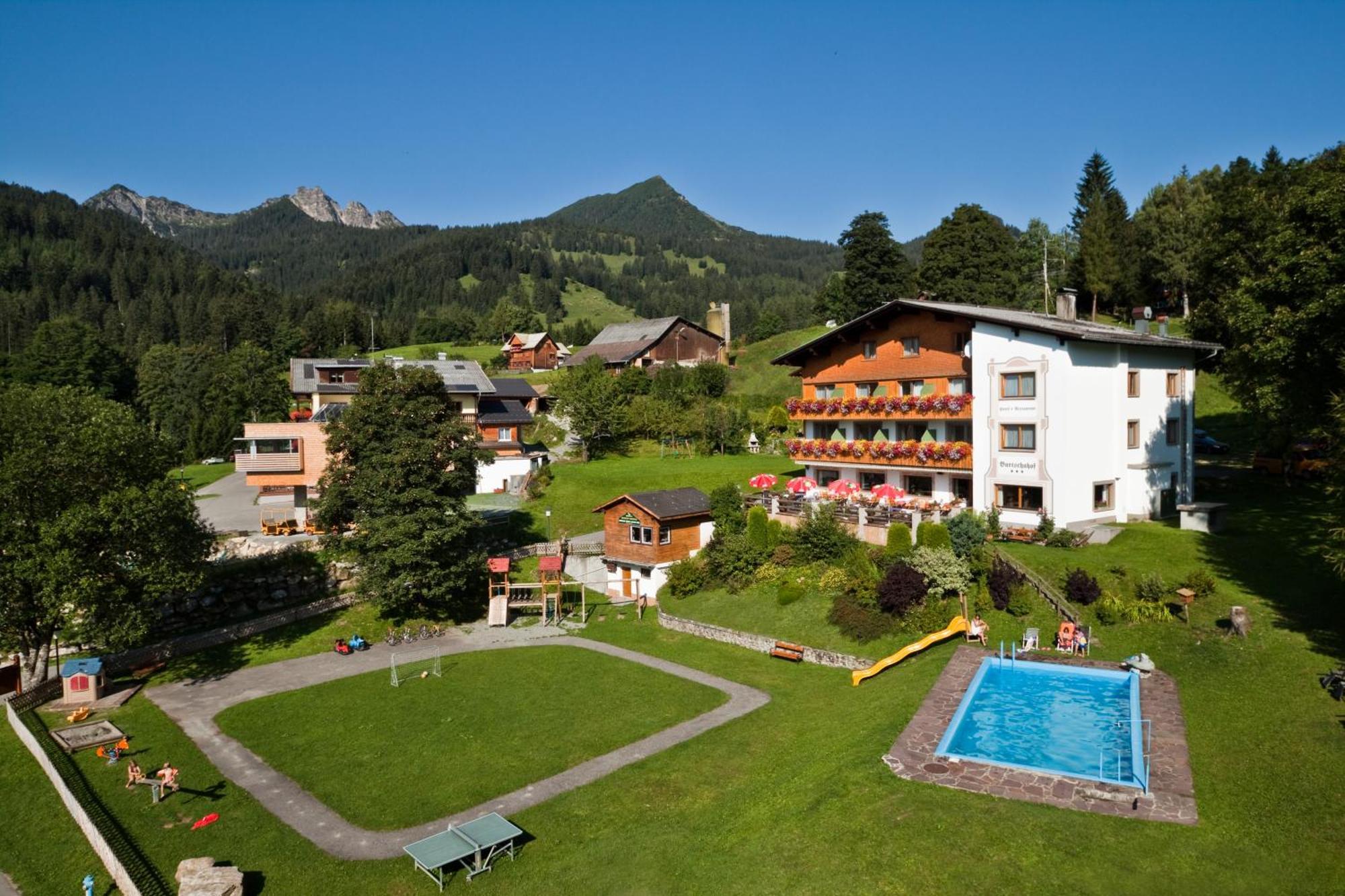 Hotel Burtschahof Bürserberg Екстериор снимка