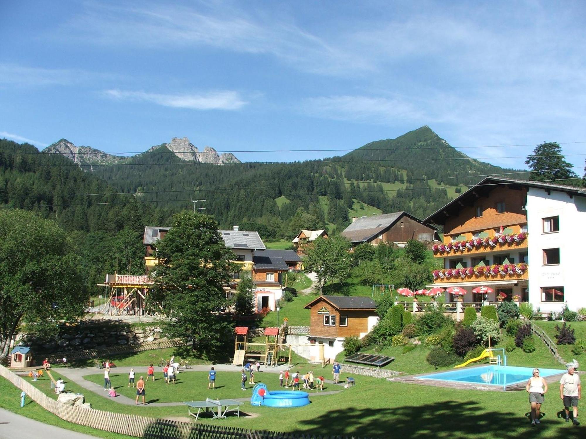Hotel Burtschahof Bürserberg Екстериор снимка